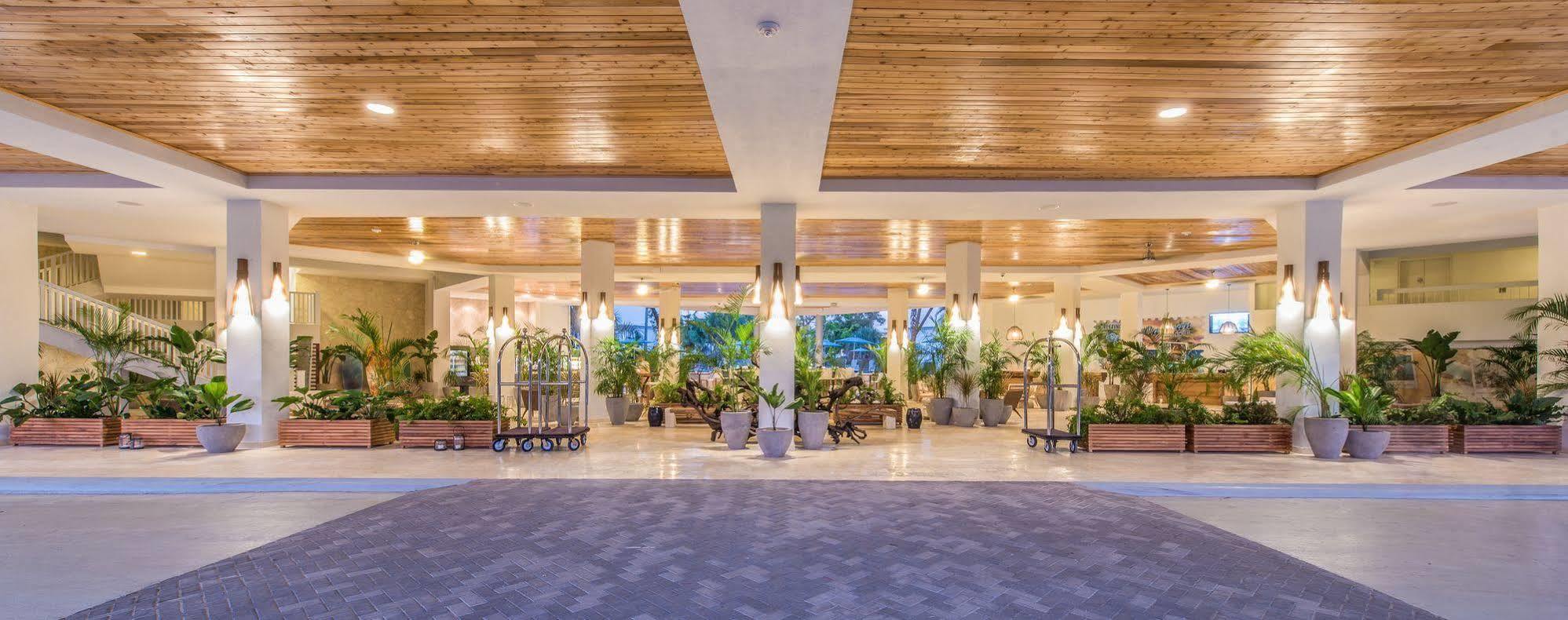 Margaritaville Beach Resort Grand Cayman George Town Exterior photo